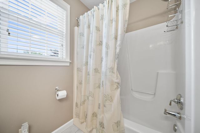 1506 Eagle Pass Drive, Marion, OH 43302