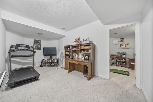 1506 Eagle Pass Drive, Marion, OH 43302