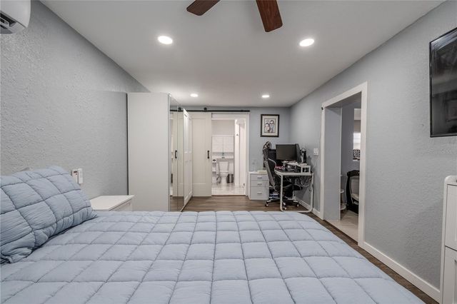 4210 E SANDALWOOD CIRCLE S, Tampa, FL 33617