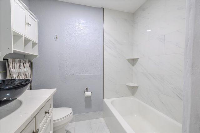 4210 E SANDALWOOD CIRCLE S, Tampa, FL 33617