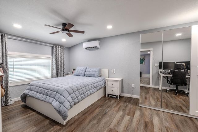 4210 E SANDALWOOD CIRCLE S, Tampa, FL 33617