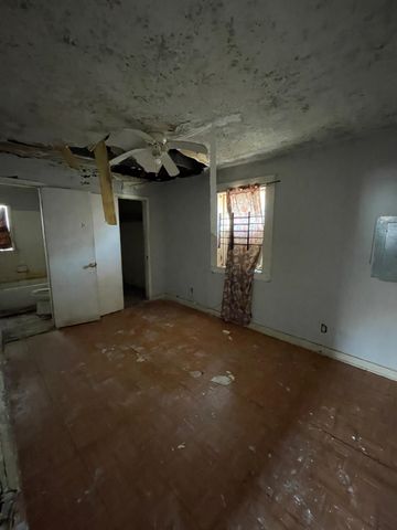 1461 E WALDORF AVE, Memphis, TN 38106