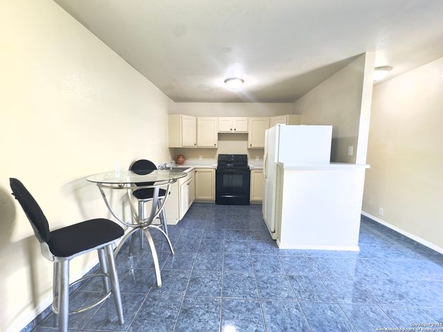 14424 Higgins Rd, San Antonio, TX 78217