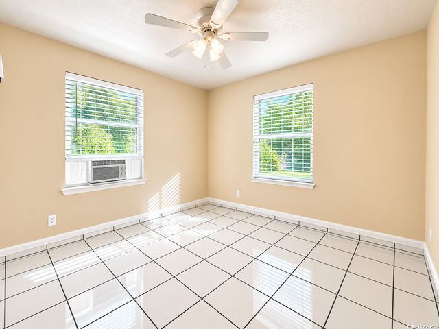 14424 Higgins Rd, San Antonio, TX 78217