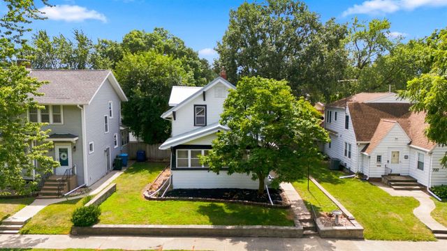 733 Home Park Boulevard, Waterloo, IA 50701