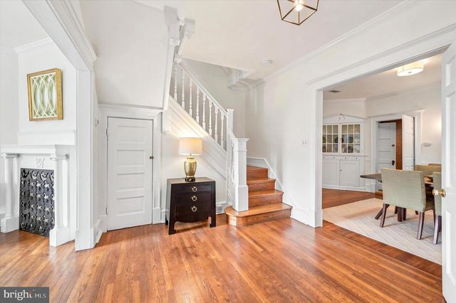 303 E GRAVERS LN, Philadelphia, PA 19118