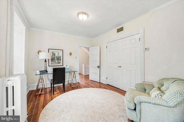 303 E GRAVERS LN, Philadelphia, PA 19118