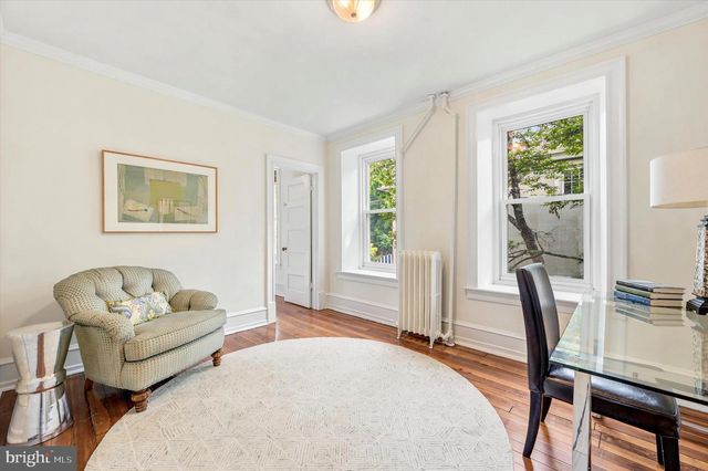 303 E GRAVERS LN, Philadelphia, PA 19118