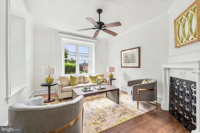 303 E GRAVERS LN, Philadelphia, PA 19118
