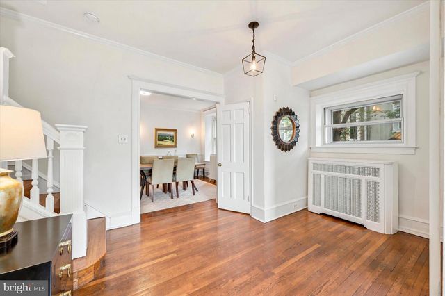 303 E GRAVERS LN, Philadelphia, PA 19118
