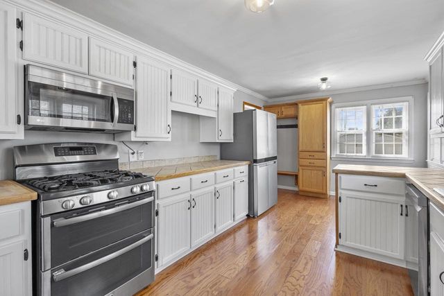 311 E CEDAR STREET, Pulaski, WI 54162
