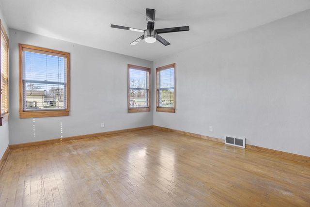 311 E CEDAR STREET, Pulaski, WI 54162