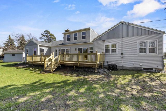 311 E CEDAR STREET, Pulaski, WI 54162