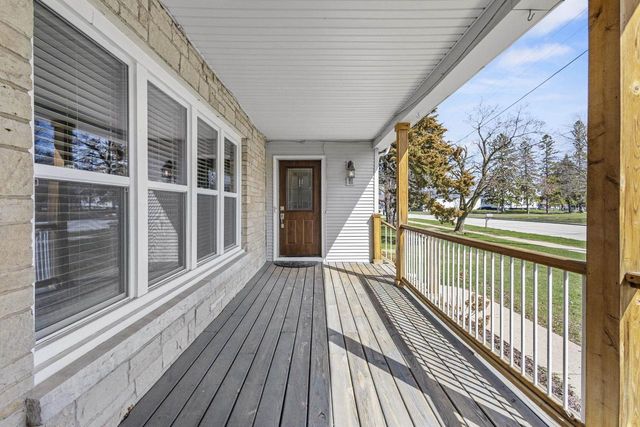 311 E CEDAR STREET, Pulaski, WI 54162