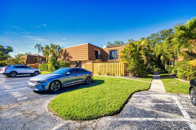 1444 Park Shore CIR 3, Fort Myers, FL 33901