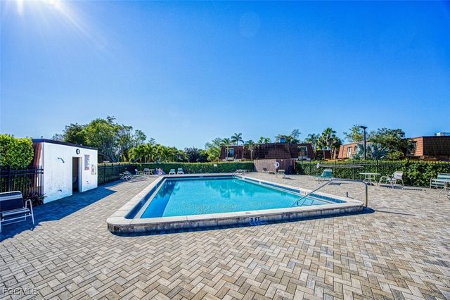 1444 Park Shore CIR 3, Fort Myers, FL 33901