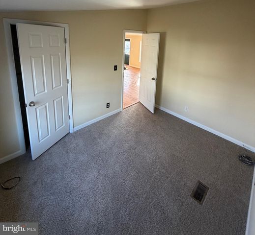 887 ASPEN AVE, Spring City, PA 19475