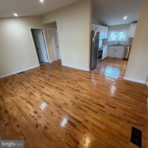 887 ASPEN AVE, Spring City, PA 19475