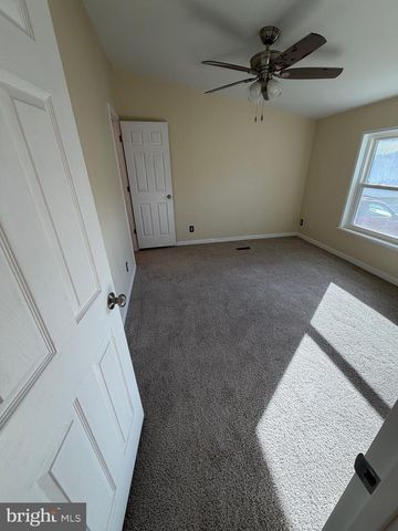 887 ASPEN AVE, Spring City, PA 19475