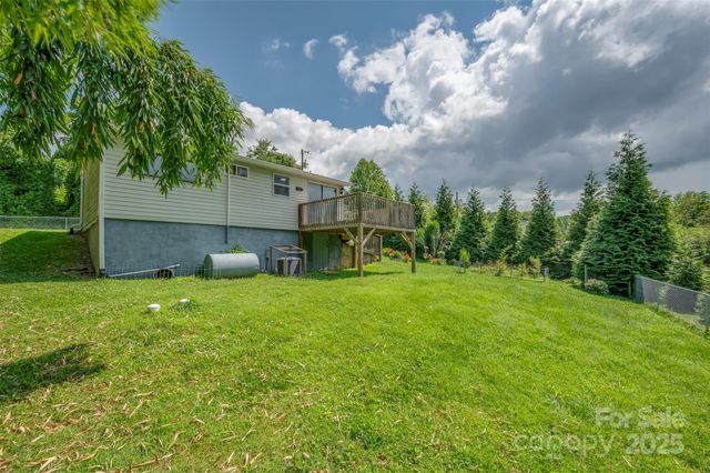 1380 Old Dana Road, Hendersonville, NC 28792