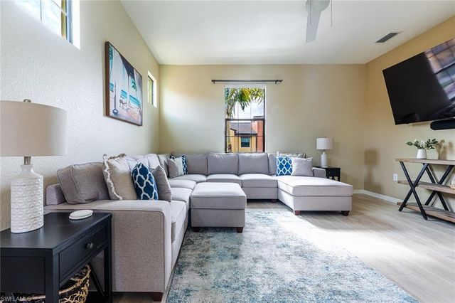 9077 CAPISTRANO ST N 4702, Naples, FL 34113
