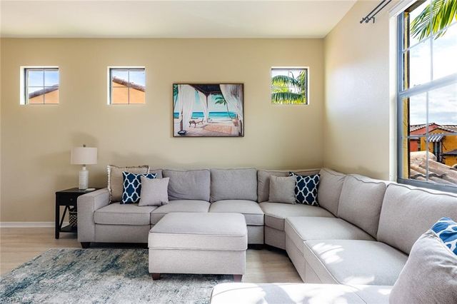 9077 CAPISTRANO ST N 4702, Naples, FL 34113