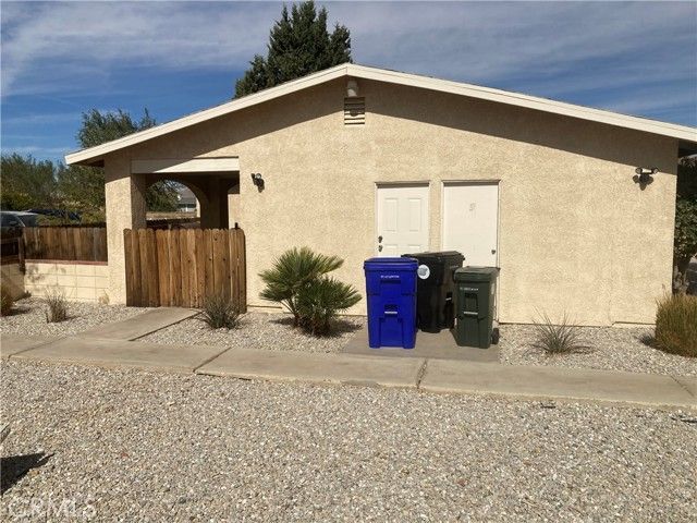 13237 Mohawk Road, Apple Valley, CA 92308