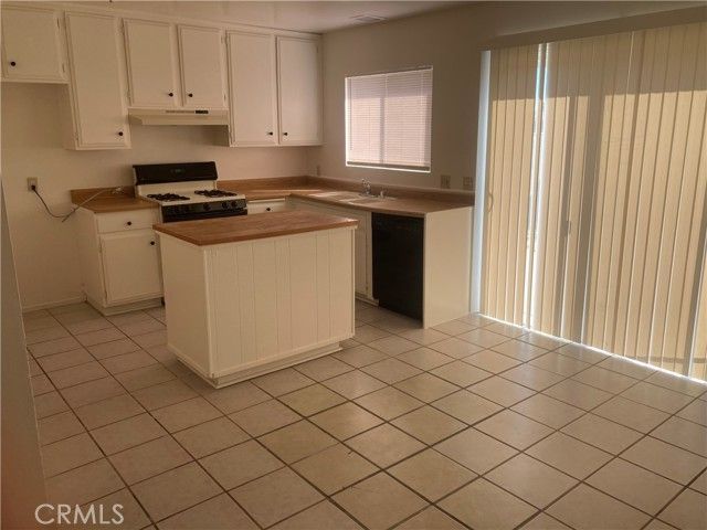 13237 Mohawk Road, Apple Valley, CA 92308