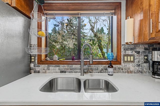 586 Welcome Wy SE, Salem, OR 97302