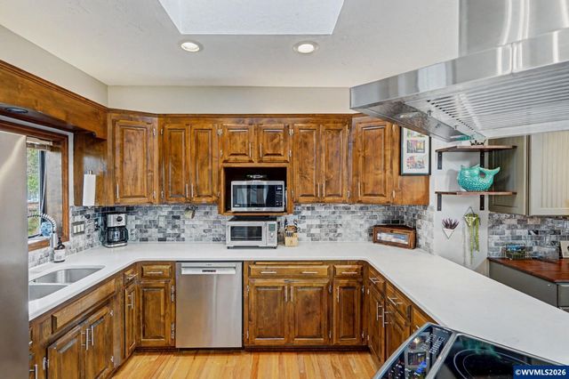 586 Welcome Wy SE, Salem, OR 97302