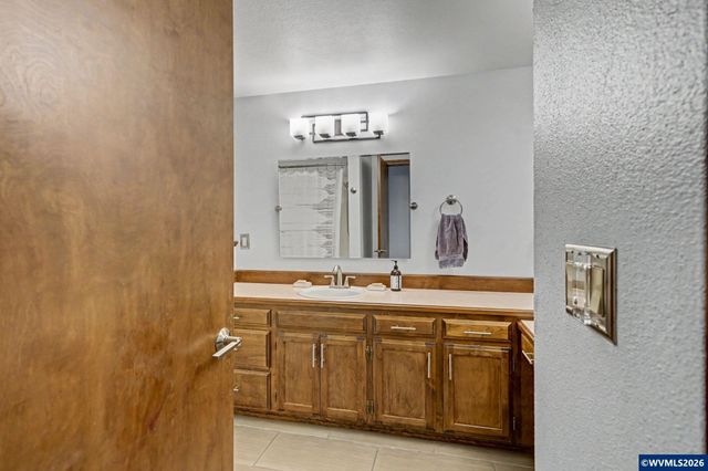 586 Welcome Wy SE, Salem, OR 97302