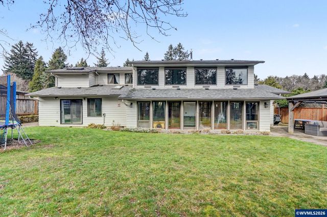 586 Welcome Wy SE, Salem, OR 97302