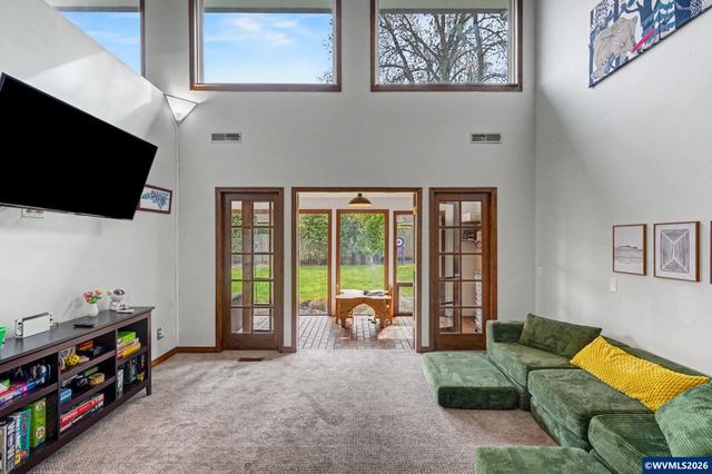 586 Welcome Wy SE, Salem, OR 97302