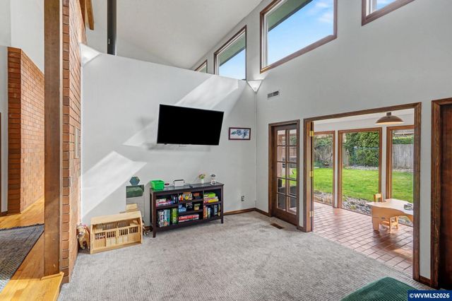 586 Welcome Wy SE, Salem, OR 97302