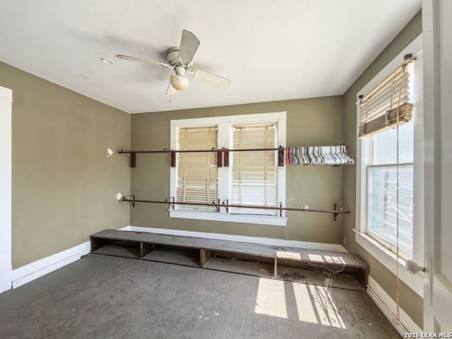 919 Florida St, San Antonio, TX 78210