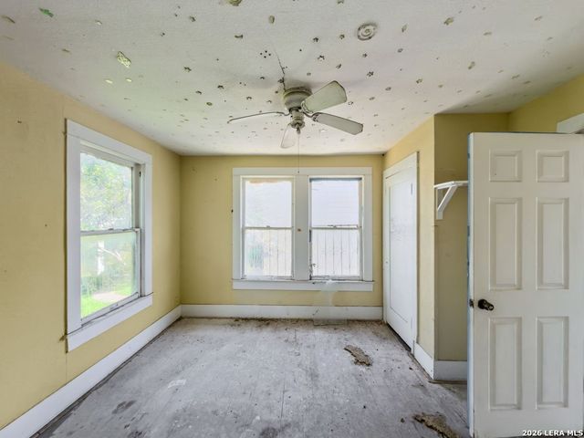 919 Florida St, San Antonio, TX 78210