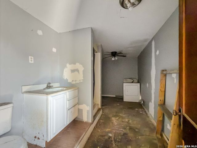 919 Florida St, San Antonio, TX 78210