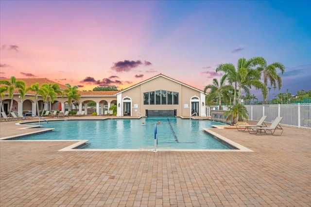 4054 65TH PLACE E, Sarasota, FL 34243