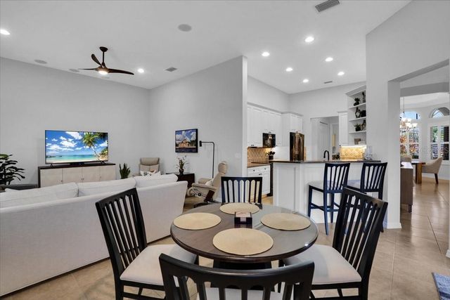 4054 65TH PLACE E, Sarasota, FL 34243