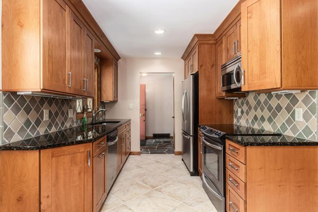5822 Falmouth Court, Columbus, OH 43085