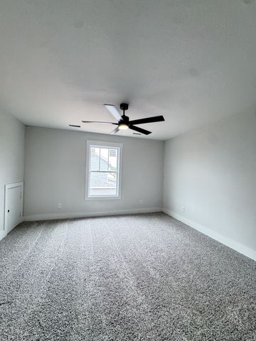 230 Low Plains Ln, Clarksville, TN 37043