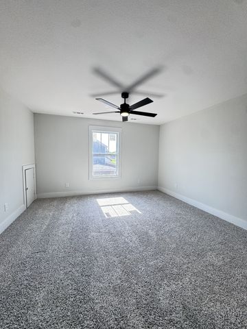 230 Low Plains Ln, Clarksville, TN 37043