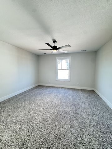 230 Low Plains Ln, Clarksville, TN 37043