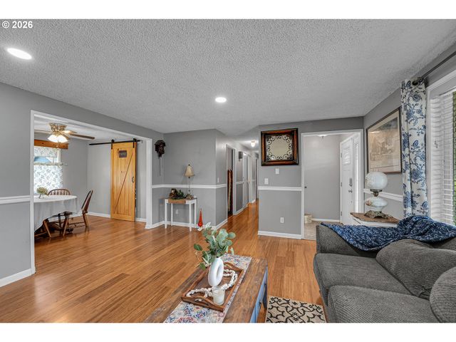 225 Nw 19TH St, Mc Minnville, OR 97128