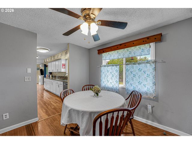 225 Nw 19TH St, Mc Minnville, OR 97128