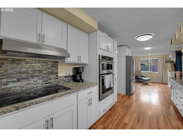 225 Nw 19TH St, Mc Minnville, OR 97128