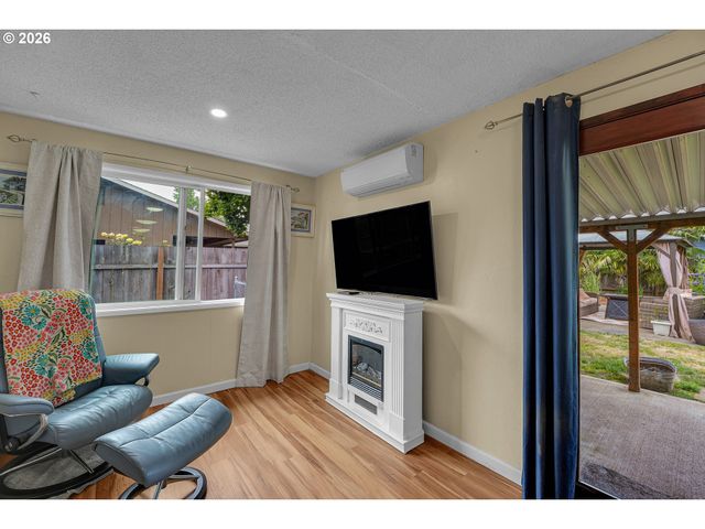 225 Nw 19TH St, Mc Minnville, OR 97128