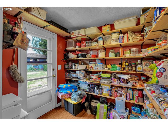 225 Nw 19TH St, Mc Minnville, OR 97128