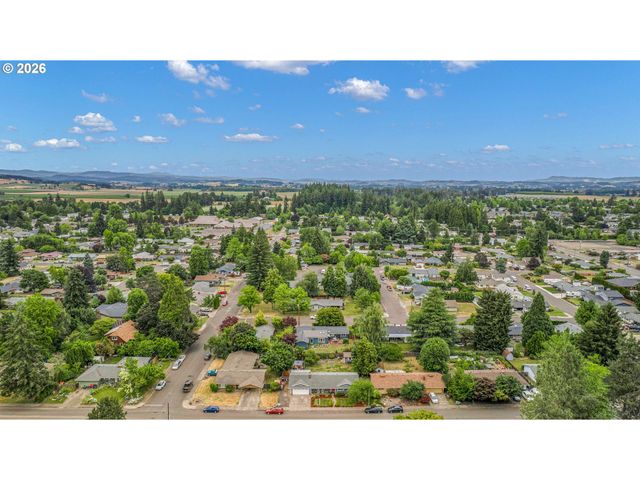 225 Nw 19TH St, Mc Minnville, OR 97128
