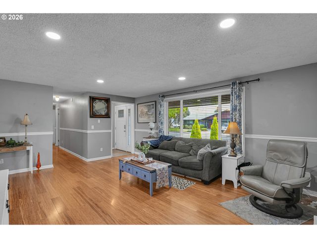 225 Nw 19TH St, Mc Minnville, OR 97128